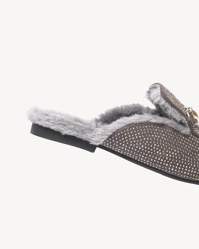 NEWBELLA Women's Faux Fur Lined Mule Slippers - Cozy Slip-On House Shoes with Round Toe, Warm Winter Indoor & Outdoor Shoes for Fall & Winter in Saudi Arabia
