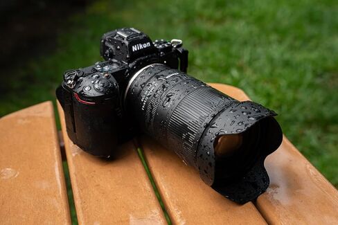 عدسة تامرون 18-300 ملم F/3.5-6.3 Di III-A VC VXD الكل في واحد لكاميرات نيكون Z APS-C بدون مرآة in Kuwait