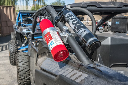 Can-Am Maverick X3 1.875 "مشبك على مجموعة طفاية حريق من الألومنيوم من شركة UTV Inc in Saudi Arabia