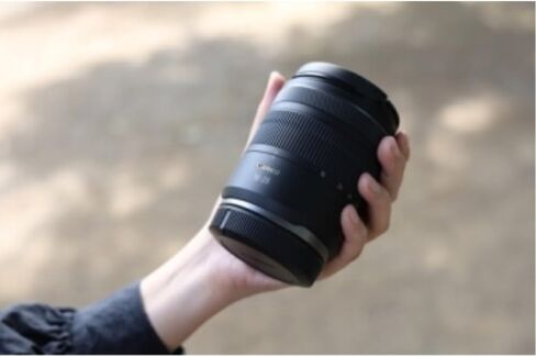 Canon RF 16-28mm f/2.8 هي عدسة STM متوافقة مع حزمة Canon RF Mount (الإطار الكامل) مع مرشح للأشعة فوق البنفسجية + حافظة غطاء العدسة (3 قطع) in Saudi Arabia