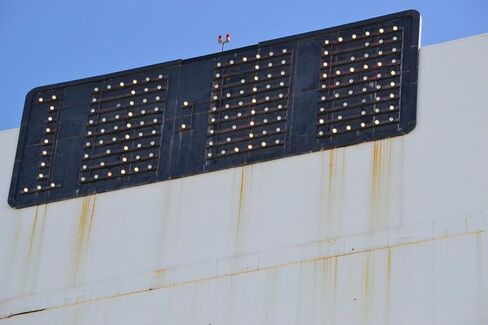 58MM Deluxe Lens Kit Included .35X FishEye Lens + Wide Angle Lens with Macro + 2X Telephoto Lens & Cleaning Kit for Canon EOS Rebel T7, T6, T5, T3, T100, 4000D, 2000D, 3000D in Kuwait