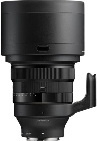 Sigma 135mm f/1.4 DG Art Lens Compatible with L-Mount (Full Frame) Bundle with UV Filter + Lens Cap Keeper + Cleaning Kit + Cleaning Cloth (5 Items) in Saudi Arabia