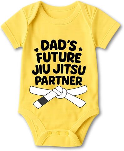 بدلة أطفال مضحكة من BJJ - زي للرضع من Dad’s Future Jiu Jitsu Partner مع تصميم حزام للفنون القتالية in Kuwait