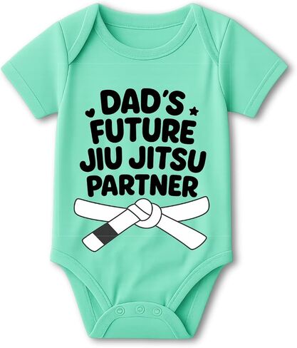 بدلة أطفال مضحكة من BJJ - زي للرضع من Dad’s Future Jiu Jitsu Partner مع تصميم حزام للفنون القتالية in Kuwait