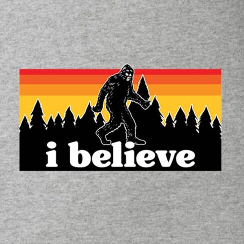قميص I Believe المضحك بتصميم Bigfoot Sasquatch Conspiracy للمشي لمسافات طويلة في الهواء الطلق وثقافة البوب ​​للأطفال الرضع والشباب in Saudi Arabia