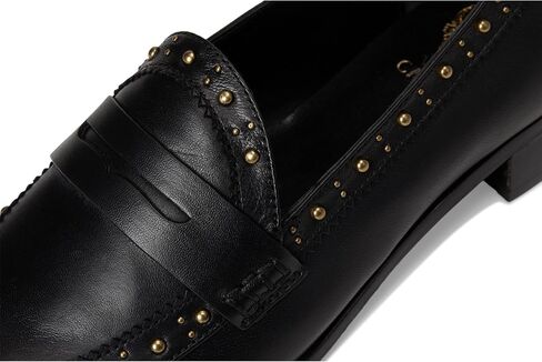 حذاء Camdyn نسائي مسطح مرصع من Vince Camuto in Saudi Arabia