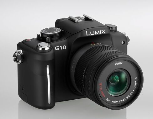 Panasonic Lumix DMC-G10 12.1 MP Live MOS Mirrorless Digital Camera with 14-42mm Lumix G Vario f/3.5-5.6 MEGA OIS Lens (Renewed) in Saudi Arabia