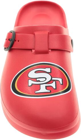 FOCO مفتوح من الخلف بإبزيم - صنادل مريحة سهلة الارتداء لمحبي الدوري الوطني لكرة القدم الأمريكية، أحذية الفريق مرخصة رسميًا in Kuwait