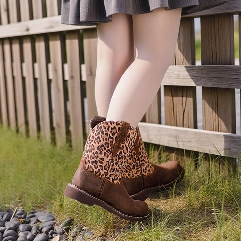 Women's Western Boots Cowboy Cowgirl Boots Ankel Boot Embroidered Stitched Chunky Heel Classic Fashion Boot in Kuwait