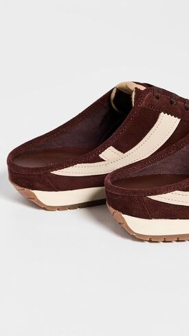 حذاء Vince النسائي Oasis Runner in Kuwait