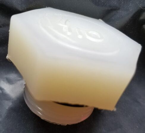 Oil Fill Plug with O-Ring compatible with Ingersoll Rand 2475 Model part # 32279549 32247850 air compressor replacement parts in Saudi Arabia