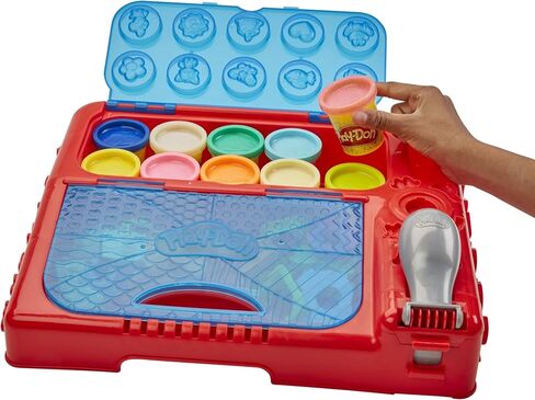 مركز أنشطة Play-Doh Grab 'n Go، مع أكثر من 30 أداة و10 علب، وفنون وحرف يدوية للأطفال، وألعاب ما قبل المدرسة للفتيات والفتيان بعمر 3 سنوات فما فوق، غير سامة (حصريًا لأمازون) in Saudi Arabia