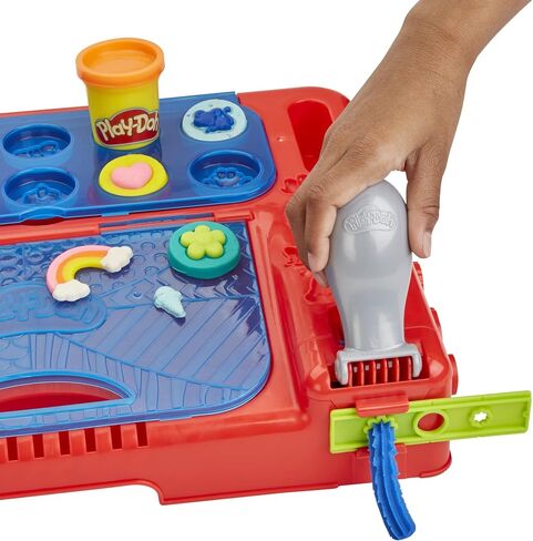مركز أنشطة Play-Doh Grab 'n Go، مع أكثر من 30 أداة و10 علب، وفنون وحرف يدوية للأطفال، وألعاب ما قبل المدرسة للفتيات والفتيان بعمر 3 سنوات فما فوق، غير سامة (حصريًا لأمازون) in Saudi Arabia