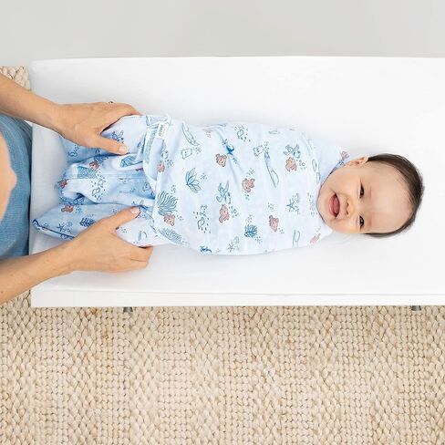 Halo 100 ٪ Cotton Sleepsack Swaddle ، بطانية يمكن ارتداؤها 3 اتجاهات قابلة للارتداء ، صغيرة ، TOG 1.5 ، Lion King Friends in Kuwait
