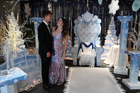 Winter Wonderland Bridge Christmas Photo Prop Decoration - 6.5' - Blue in Saudi Arabia