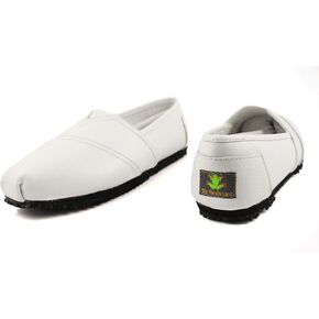 Laforst Womens Leather Nonslip Waitress Server Slip On Flat Black in Saudi Arabia