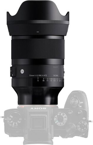 حزمة عدسة سيجما 35 ملم f/1.2 DG II Art Sony E (370965). العدسة المثالية للصور الاحترافية، وحفلات الزفاف، والمغامرات الداخلية والخارجية، والحياة البرية، والسفر، والسارفاري، واستخدام التصوير الفوتوغرافي + الملحقات in Kuwait