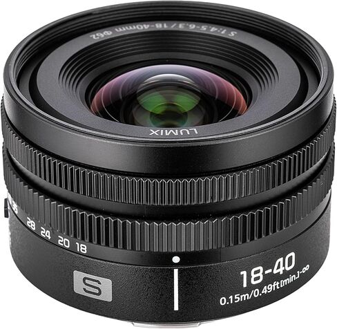 مجموعة عدسات Panasonic Lumix S مقاس 18-40 مم f/4.5-6.3 مع بطاقة ذاكرة سعة 64 جيجابايت + مجموعة مرشحات عالية الدقة مقاس 62 مم مكونة من 3 قطع + حقيبة عدسة + المزيد in Kuwait