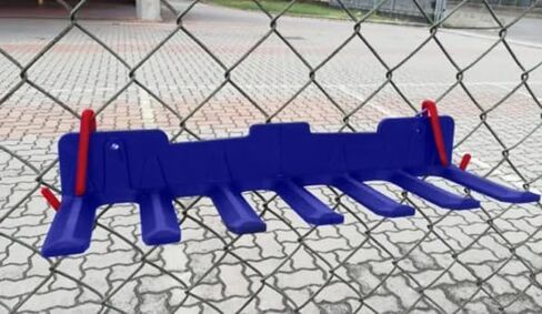 حامل مضرب البيسبول/الكرة اللينة - يحمل 12 مضربًا في الداخل أو الخارج، أزرق in Kuwait