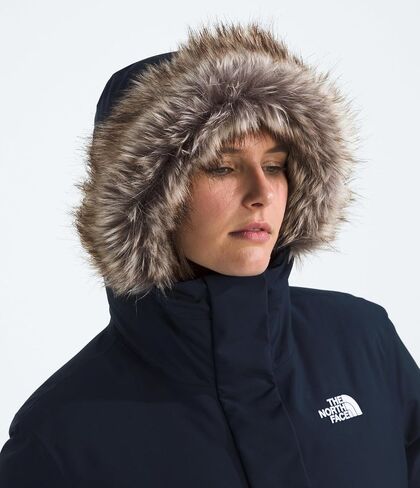 THE NORTH FACE المرأة القطب الشمالي بومبر | غطاء معزول مقاوم للماء، غطاء رأس قابل للتعديل مع فرو صناعي، جيوب مزدوجة الدخول in Kuwait