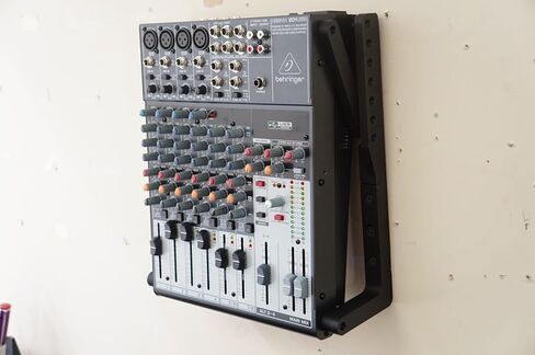 نظام تثبيت على الحائط بحامل فاخر لخلاط Behringer Xenyx 1204USB in Kuwait