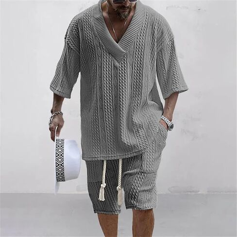 طقم شورت صيفي غير رسمي للرجال محبوك من قطعتين برقبة على شكل حرف V وأكمام قصيرة تي شيرت وسروال قصير ملابس متماسكة in Saudi Arabia