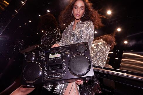 GPO Brooklyn 1980S-Style Portable Boombox - CD Player, Cassette Player, FM Radio, USB, Wireless Bluetooth Speaker - Black in Kuwait