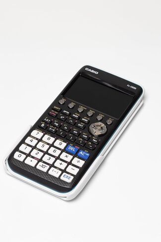 الآلة الحاسبة الرسومية CASIO FX-CG50 in Kuwait