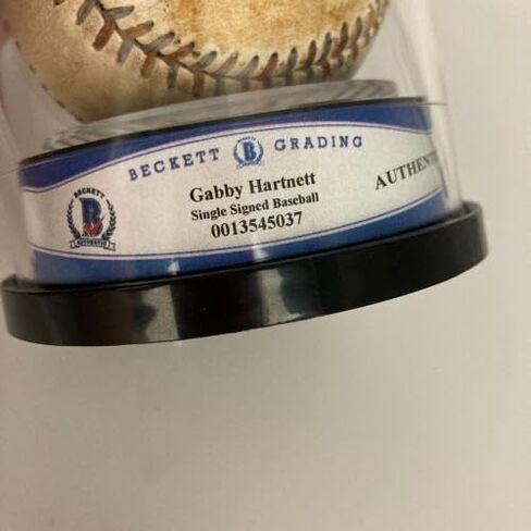 Gabby Hartnett Single Signed 1938 Official League Baseball BGS Beckett Authentic - Baseball Slabbed Autographed Cards in Saudi Arabia