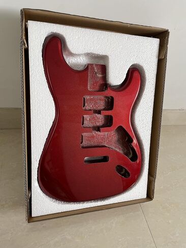 Electric Guitar Body Mahogany Wood ST Style DIY Guitar Body Humbucker/Single/Humbucker Candy Apple Red. in Kuwait