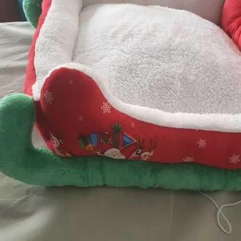 Christmas Sled Pet Bed, Red and White Plush Winter Nest for Dogs and Cats, Removable Washable Holiday Theme, 31.5 x 21.7 x 15 Inches in Saudi Arabia