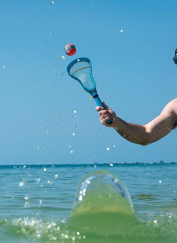 مجموعة Waboba Mini Water Lacrosse ممتعة لألعاب الشاطئ وألعاب حمام السباحة - تأتي مع كرة نطاطة مائية أصلية - حجم صغير للسفر in Saudi Arabia