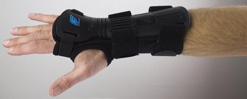 Demon United Flexmeter Wrist Guard Single Sided (Large) - Sold as a Pair in Saudi Arabia