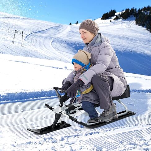 GYMAX Snow Racer Sled، زلاجة تزلج مع عجلة قيادة، مكابح مزدوجة وحبل سحب، لوح منزلق ثلجي شديد التحمل للأطفال من سن 4 سنوات فما فوق، زلاجة ثلجية قابلة للتوجيه للأطفال والمراهقين والبالغين in Saudi Arabia