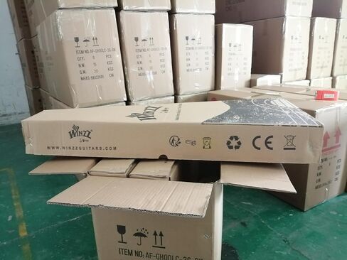 Winzz 40 بوصة غيتار صوتي للمبتدئين من الطلاب البالغين، تصميم أنيق فريد من نوعه (أحمر) in Kuwait