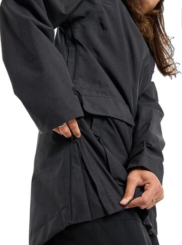 Burton Women's Lalik 2L Jacket in Saudi Arabia