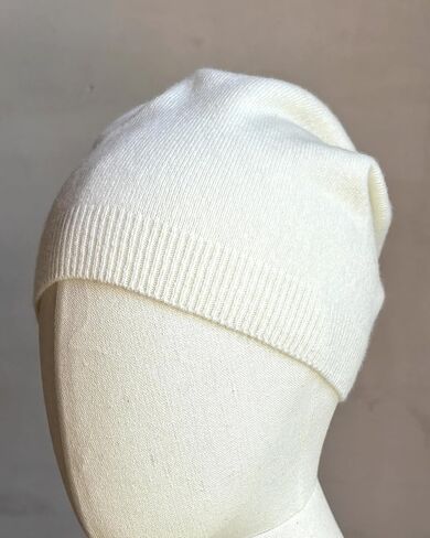 الكلاسيكية 100 ٪ Superfine Merino Wool Beanie Hat ، قبعة شتوية متماسكة ، رجال وامرأة خفيفة الوزن in Kuwait