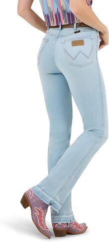 Wrangler Women's X Lainey Wilson Boot Huggers ، Blue Wash in Kuwait