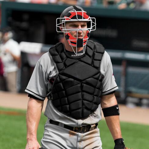 Baseball Catchers Mask, Umpire Mask, Traditional & Lightweight, Protect Ears & Throat, Full-Face Protection with Wide Field Vision, Baseball & Softball, Maximum Protection in Kuwait