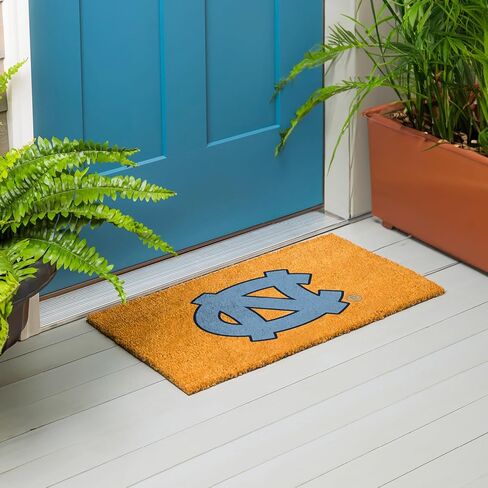 ممسحة من ألياف جوز الهند الطبيعية لجامعة نورث كارولينا NCAA من فريق سبورتس أمريكا | شعار الفريق الرسمي بالألوان الكاملة | 28 × 16 بوصة | عدم الانزلاق مرة أخرى | سجادة أرضية ترحيب للباب الأمامي | سجادة مدخل داخلي وخارجي in Kuwait