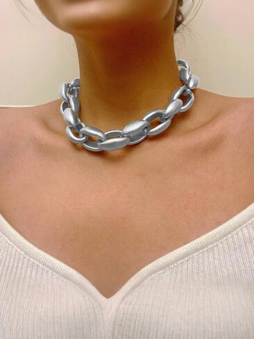 Chunky Cuban Chain Choker Necklaces Silver Punk Hip Hop Necklaces Exaggerated Heavy Link Chain Necklace Statement Collarbone Necklace for Party Costume Accessory Jewelry for Women in Saudi Arabia