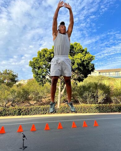 Jawku JUMP - Clip, Sensor & Downloadable App - Train, Track, and Measure Your Vertical Jump (Includes Sensor) in Saudi Arabia