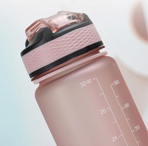 زجاجة مياه 1000 مل، مضادة للتسرب وخالية من مادة BPA والمواد السامة، زجاجة رياضية تحفيزية مع أوقات للشرب والقش، اللياقة البدنية مع حزام للمكتب، وصالة الألعاب الرياضية، والرياضات الخارجية in Saudi Arabia
