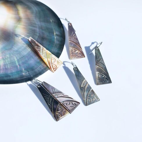 أقراط متدلية من عرق اللؤلؤ التاهيتي، عرق اللؤلؤ من المحار الأسود، فضة إسترلينية مطلية بالذهب الأبيض عيار 18 قيراط in Kuwait