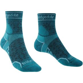 Bridgedale womens Trail Run Lightweight T2 Merino Performance ¾ Crew in Saudi Arabia
