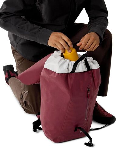 Arc'teryx Granville 25 حقيبة ظهر | مقاومة للطقس 25L Daypack | أسود ، مقاس واحد in Kuwait