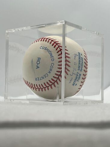 Paul Molitor Autographed Baseball (Orioles) - Ships in Baseball Cube No COA in Saudi Arabia