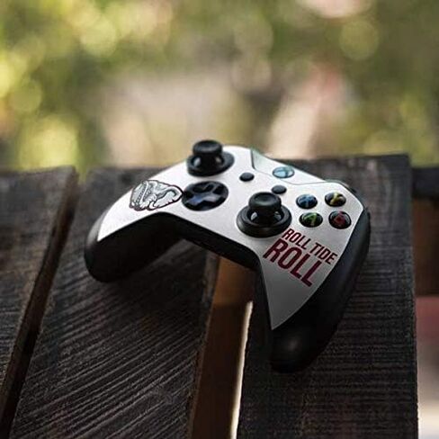 ملصق Skinit المخصص للألعاب متوافق مع وحدة تحكم Xbox One X - تصميم مرخص رسميًا من College Alabama Crimson Roll Tide in Kuwait