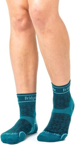 Bridgedale womens Trail Run Lightweight T2 Merino Performance ¾ Crew in Saudi Arabia