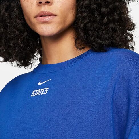 سويت شيرت صوف برقبة دائرية للنساء من Nike US (OLD ROYAL/أبيض، DN1138-452) مقاس متوسط in Saudi Arabia